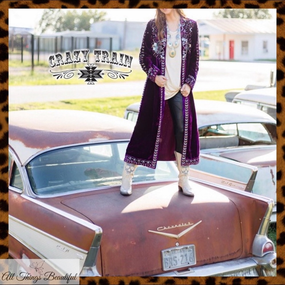 SOLD OUT!🔥Hand-Crafted Purple Velvet Duster🆕🔥 - Picture 4 of 6